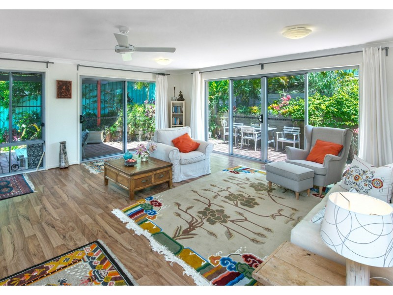 21 Palmer Avenue, Ocean Shores NSW 2483