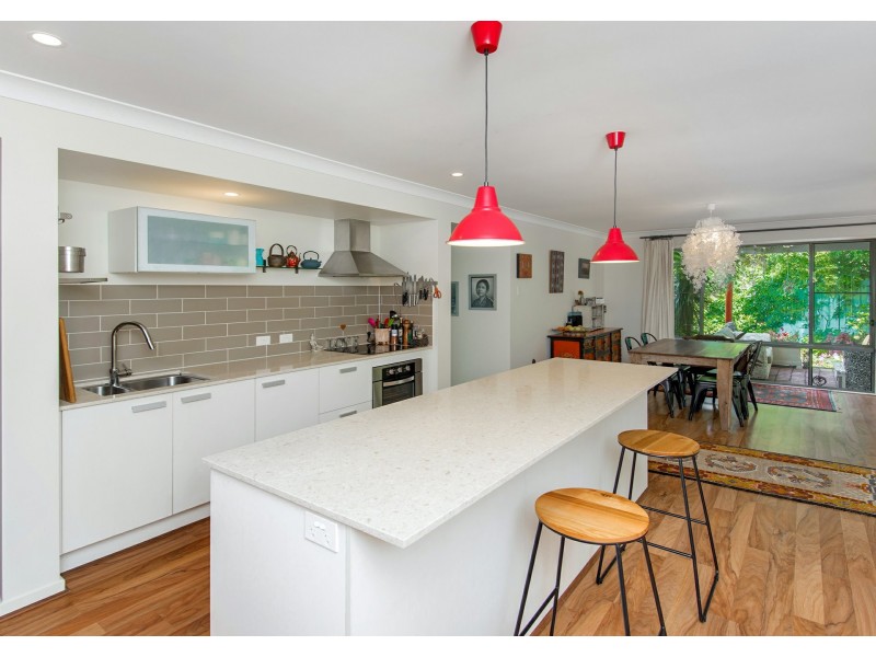 21 Palmer Avenue, Ocean Shores NSW 2483