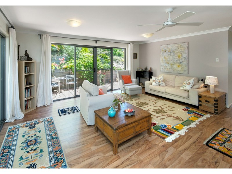 21 Palmer Avenue, Ocean Shores NSW 2483