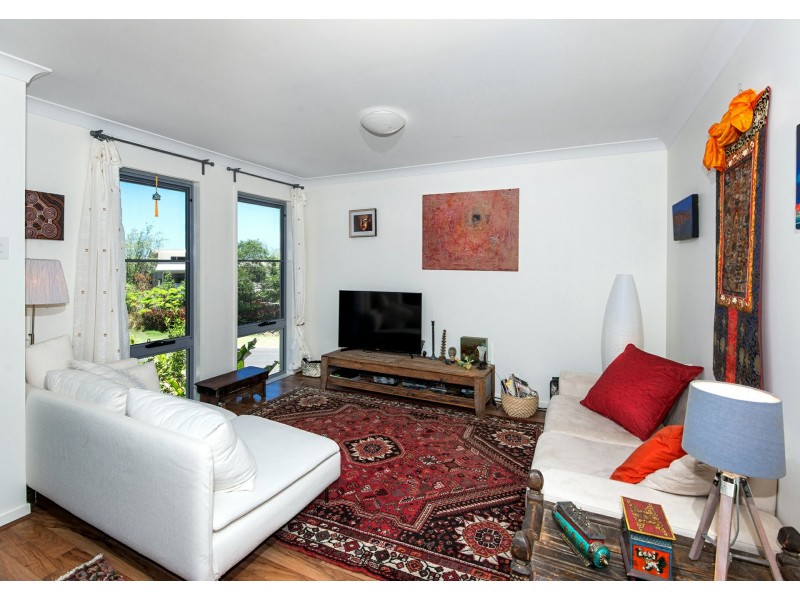 21 Palmer Avenue, Ocean Shores NSW 2483