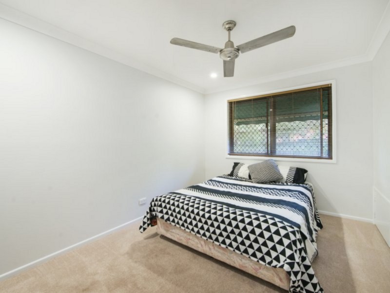 18 Coomburra Crescent, Ocean Shores NSW 2483