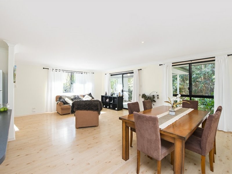 15 Mundurra Avenue, Ocean Shores NSW 2483