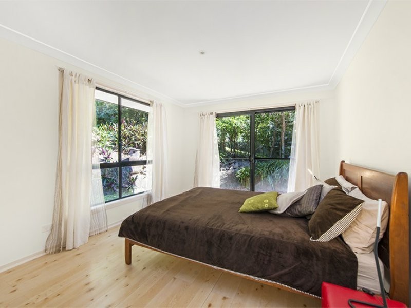 15 Mundurra Avenue, Ocean Shores NSW 2483