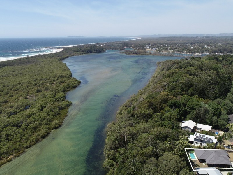 3 Gahwang Court, Ocean Shores NSW 2483