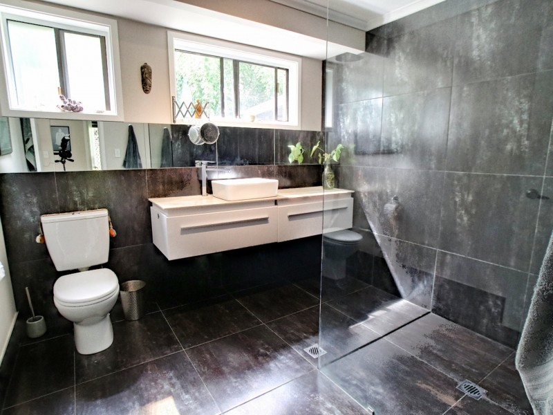 136 Balemo Drive, Ocean Shores NSW 2483
