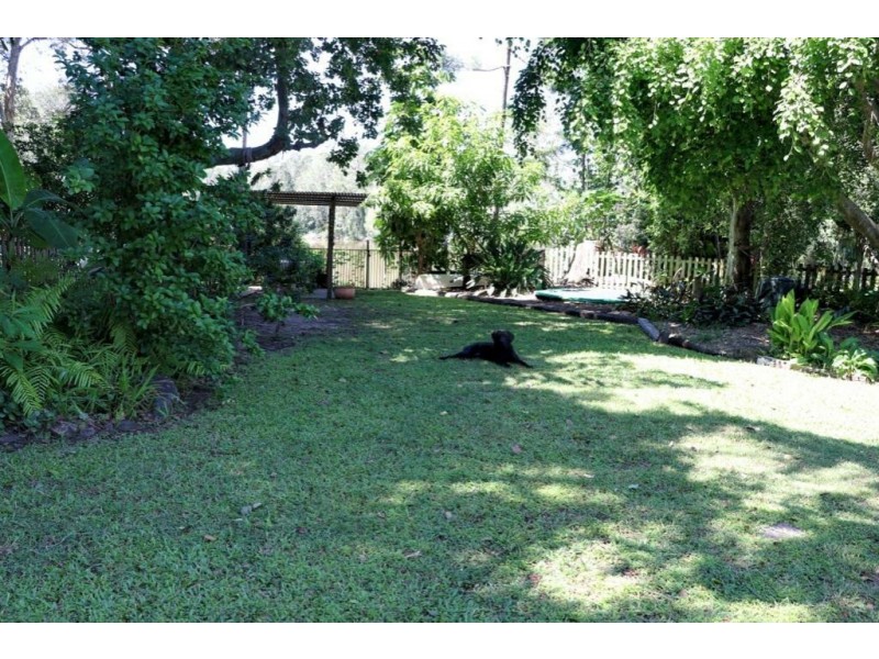 136 Balemo Drive, Ocean Shores NSW 2483