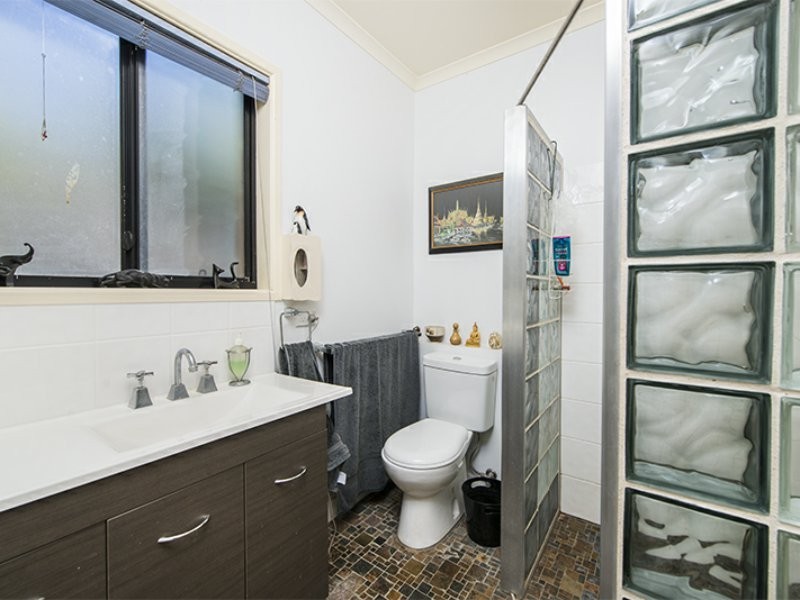 38 Yamble Drive, Ocean Shores NSW 2483