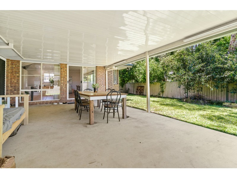 19 Glendale Crescent, Ocean Shores NSW 2483