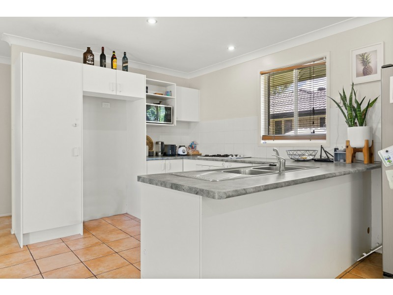 19 Glendale Crescent, Ocean Shores NSW 2483