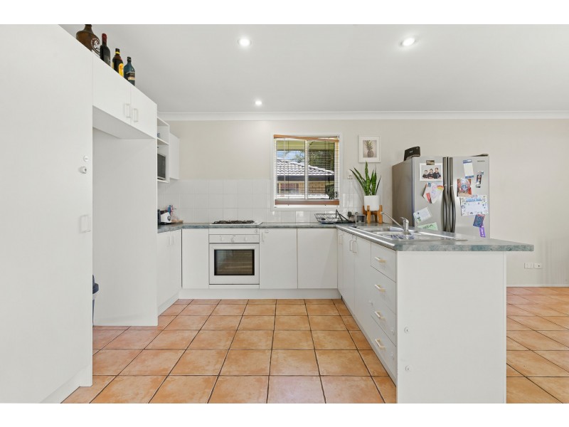 19 Glendale Crescent, Ocean Shores NSW 2483