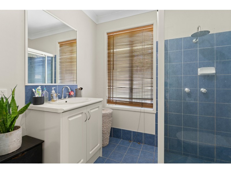 19 Glendale Crescent, Ocean Shores NSW 2483