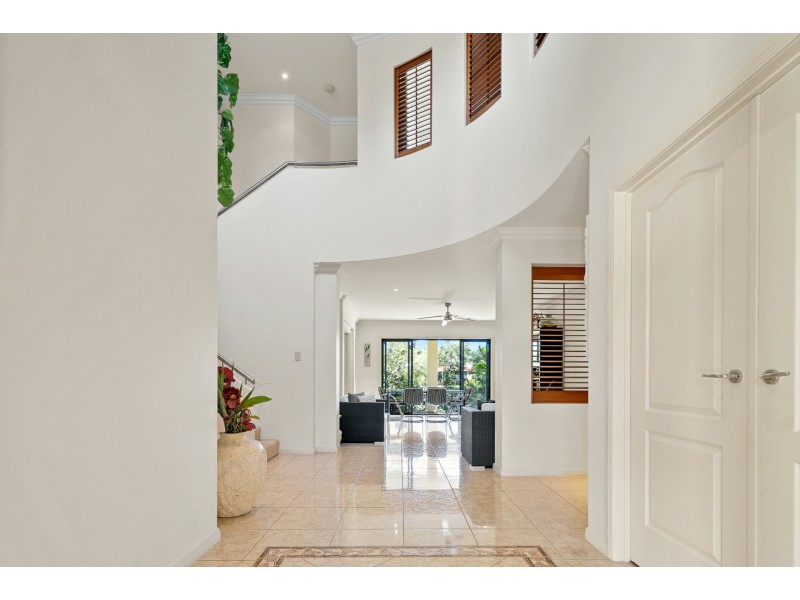 15 Barkala Court, Ocean Shores NSW 2483