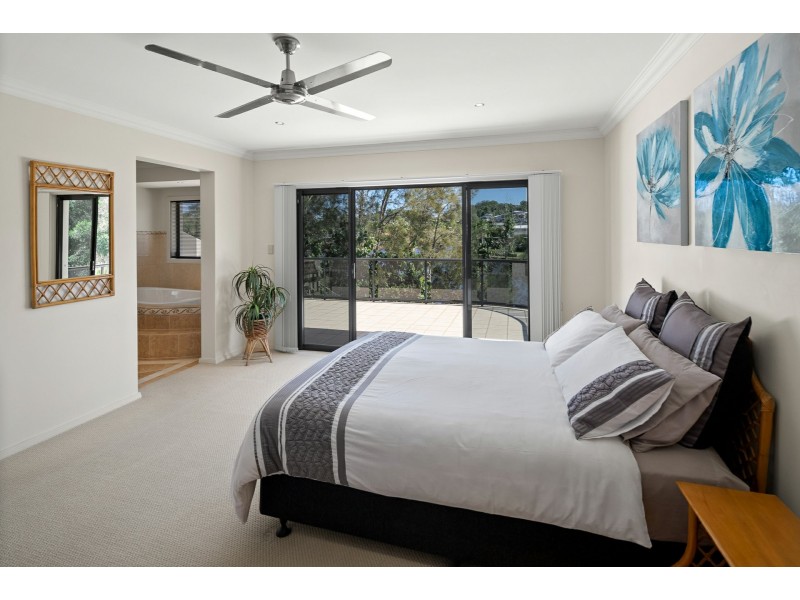 15 Barkala Court, Ocean Shores NSW 2483