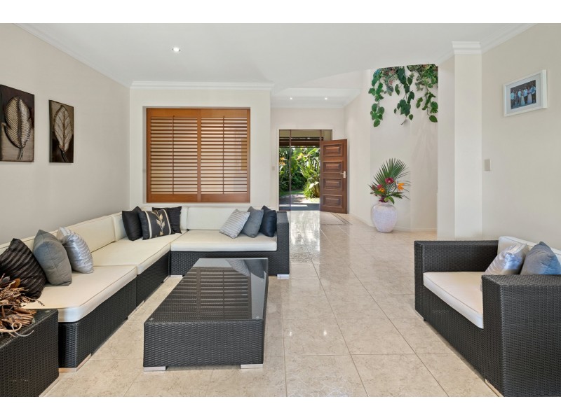 15 Barkala Court, Ocean Shores NSW 2483