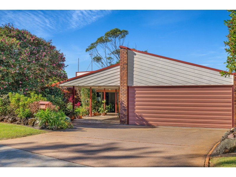 4 Kanandah Court, Ocean Shores NSW 2483