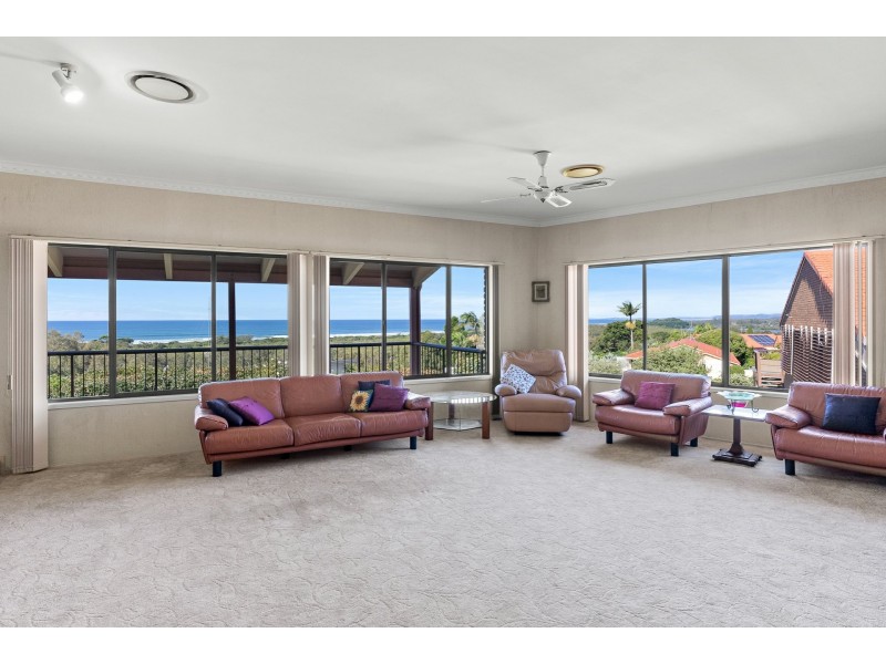 4 Kanandah Court, Ocean Shores NSW 2483