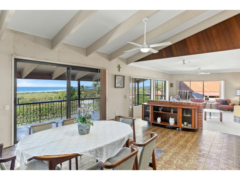 4 Kanandah Court, Ocean Shores NSW 2483