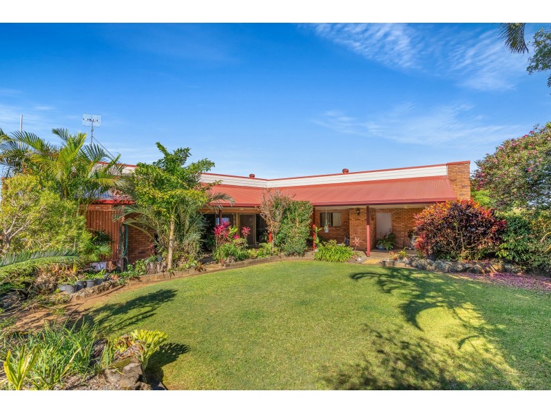 4 Kanandah Court, Ocean Shores NSW 2483