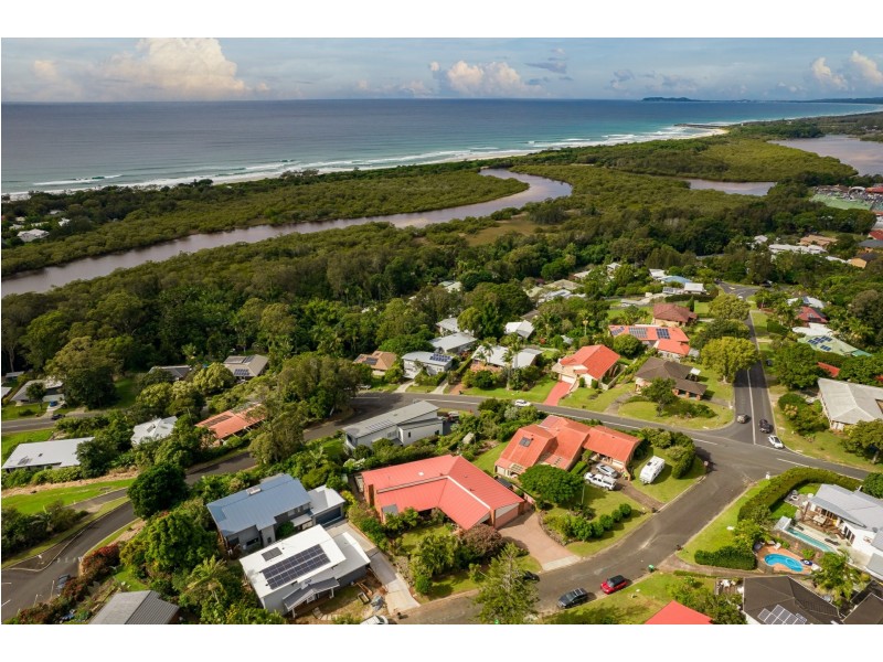 4 Kanandah Court, Ocean Shores NSW 2483