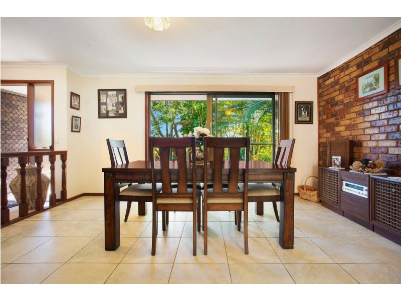 2 Tin Bin Way, Ocean Shores NSW 2483