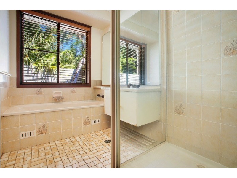 2 Tin Bin Way, Ocean Shores NSW 2483