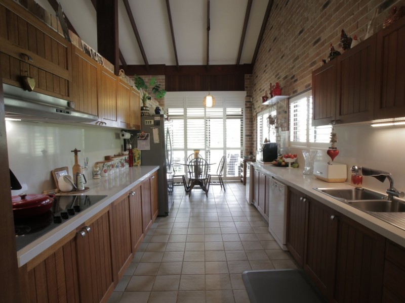 22 Narooma Drive, Ocean Shores NSW 2483