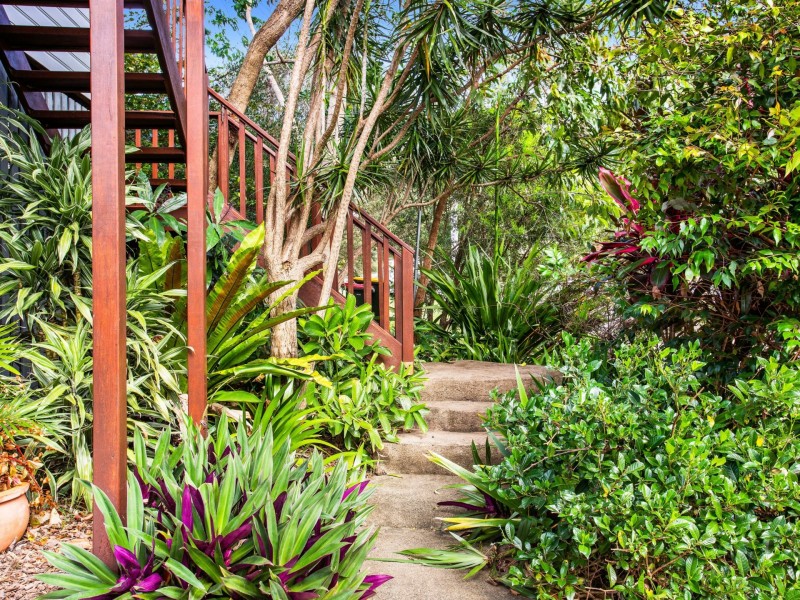 1B Namoi Glen, Ocean Shores NSW 2483