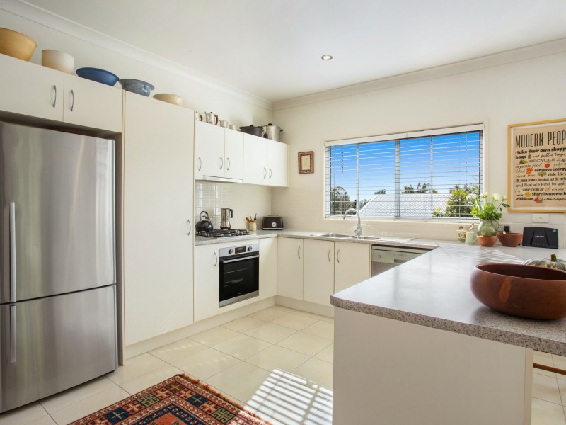 1B Namoi Glen, Ocean Shores NSW 2483