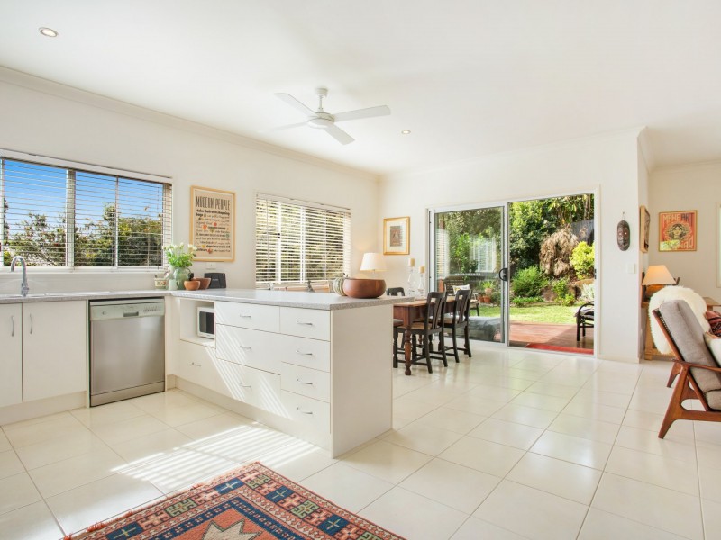 1B Namoi Glen, Ocean Shores NSW 2483