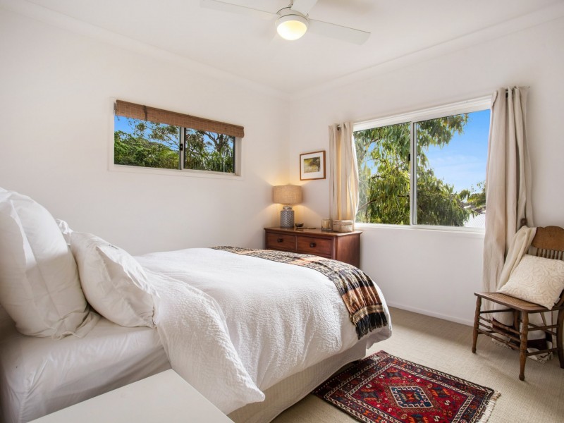 1B Namoi Glen, Ocean Shores NSW 2483