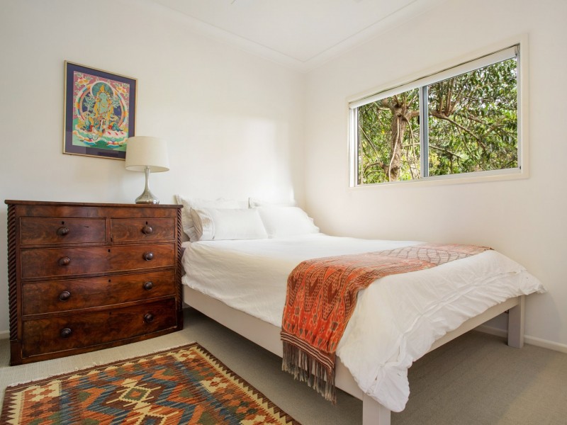 1B Namoi Glen, Ocean Shores NSW 2483