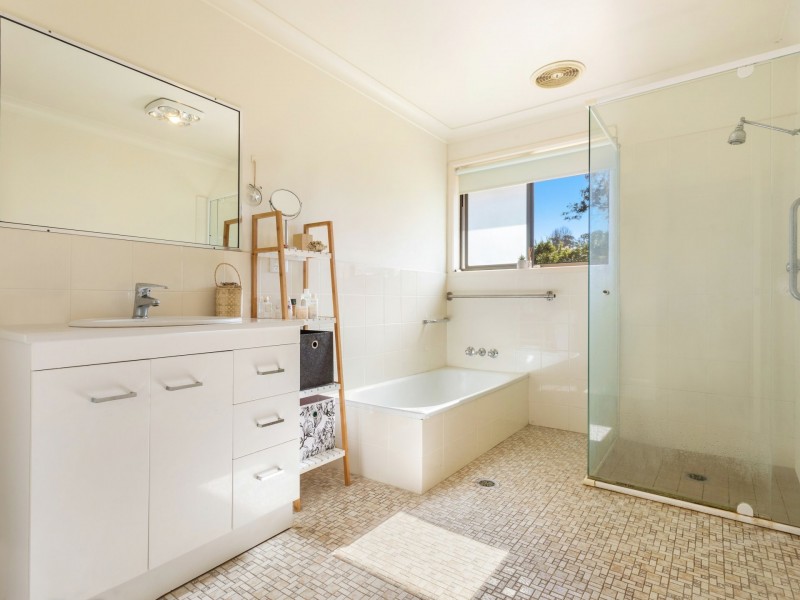 57 Orana Rd, Ocean Shores NSW 2483