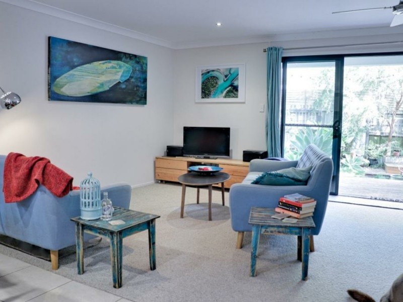 2/3 Bindaree Way, Ocean Shores NSW 2483