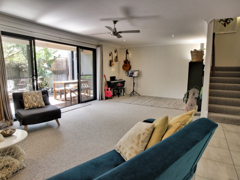 2/3 Bindaree Way, Ocean Shores NSW 2483