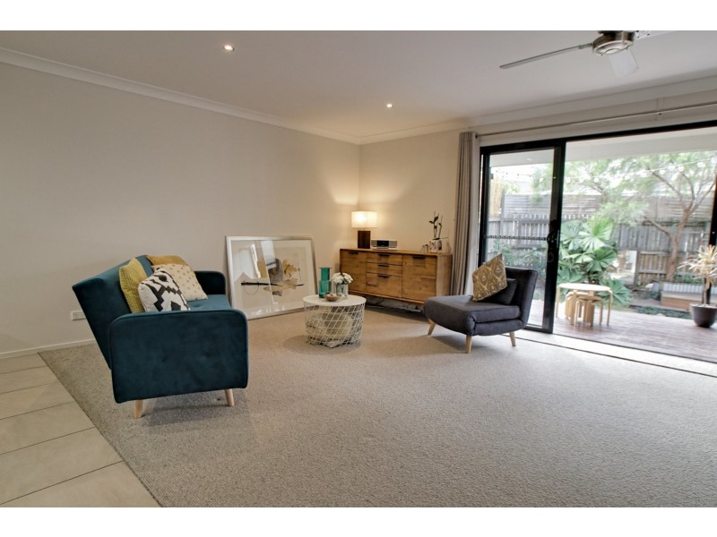 2/3 Bindaree Way, Ocean Shores NSW 2483