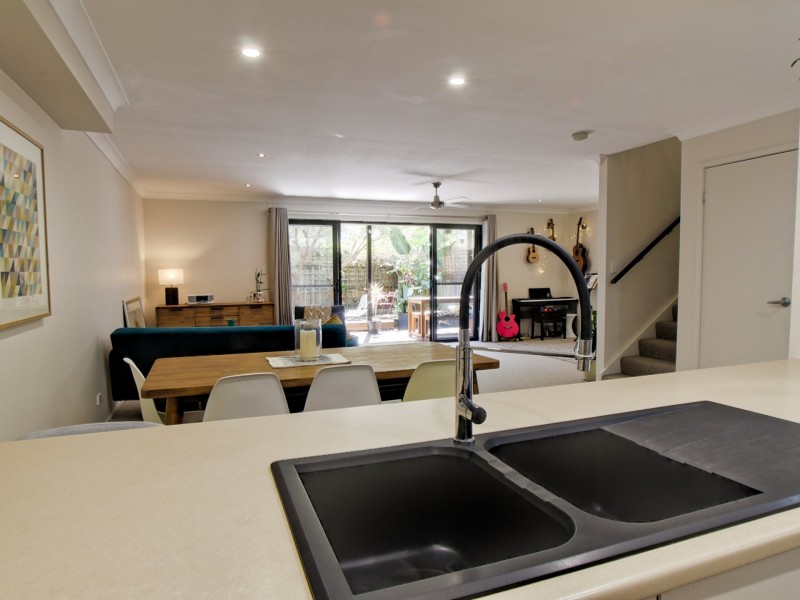 2/3 Bindaree Way, Ocean Shores NSW 2483