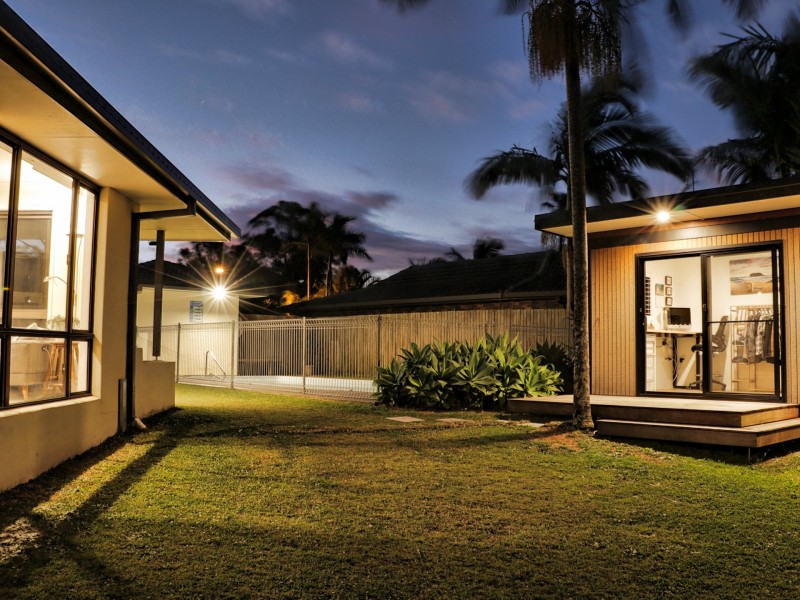 10 Woggoon Terrace, Ocean Shores NSW 2483