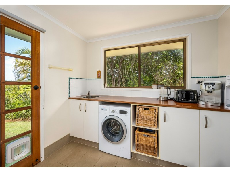 10 Woggoon Terrace, Ocean Shores NSW 2483