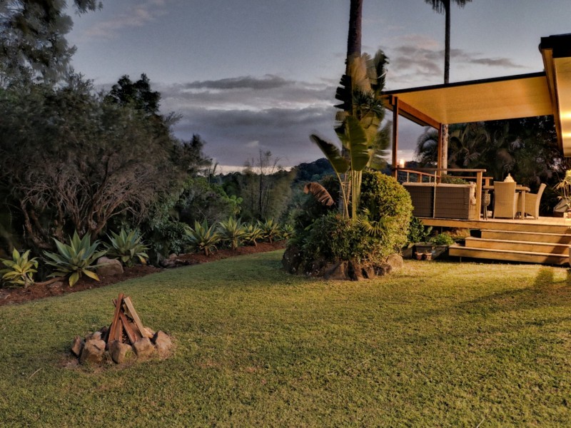 10 Woggoon Terrace, Ocean Shores NSW 2483