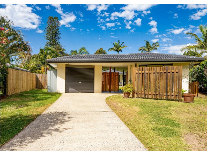 10 Woggoon Terrace, Ocean Shores NSW 2483