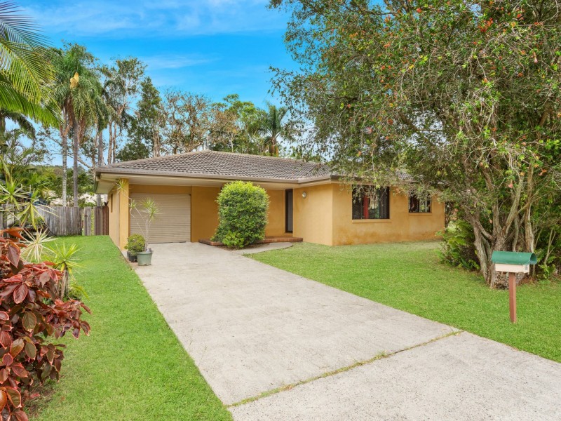 69 Rajah Rd, Ocean Shores NSW 2483