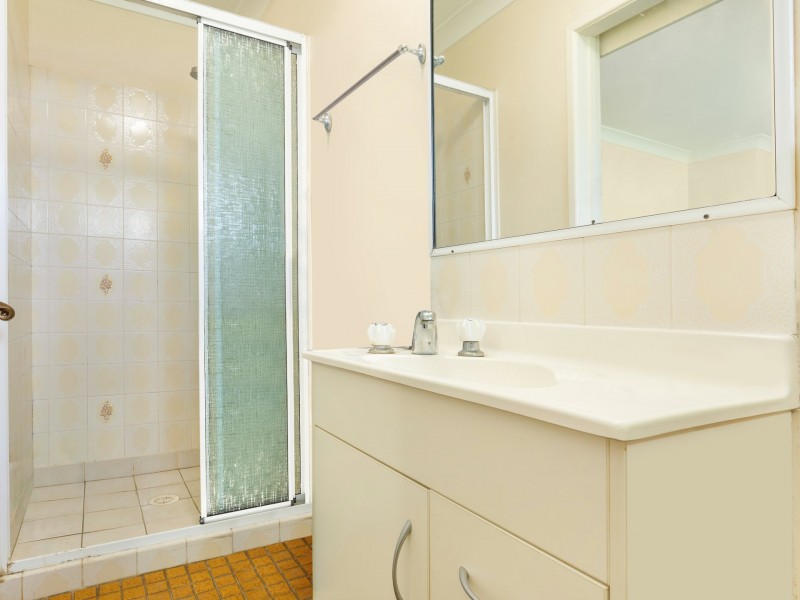 69 Rajah Rd, Ocean Shores NSW 2483