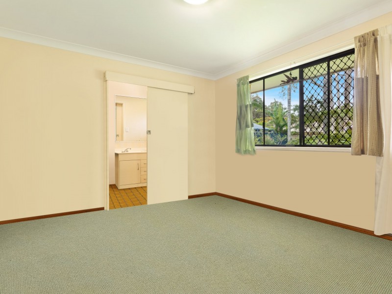 69 Rajah Rd, Ocean Shores NSW 2483