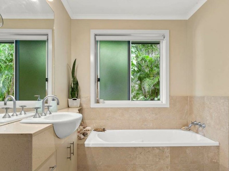 1/6-8 HALYARD COURT, Ocean Shores NSW 2483