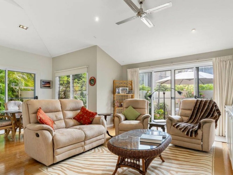 1/6-8 HALYARD COURT, Ocean Shores NSW 2483