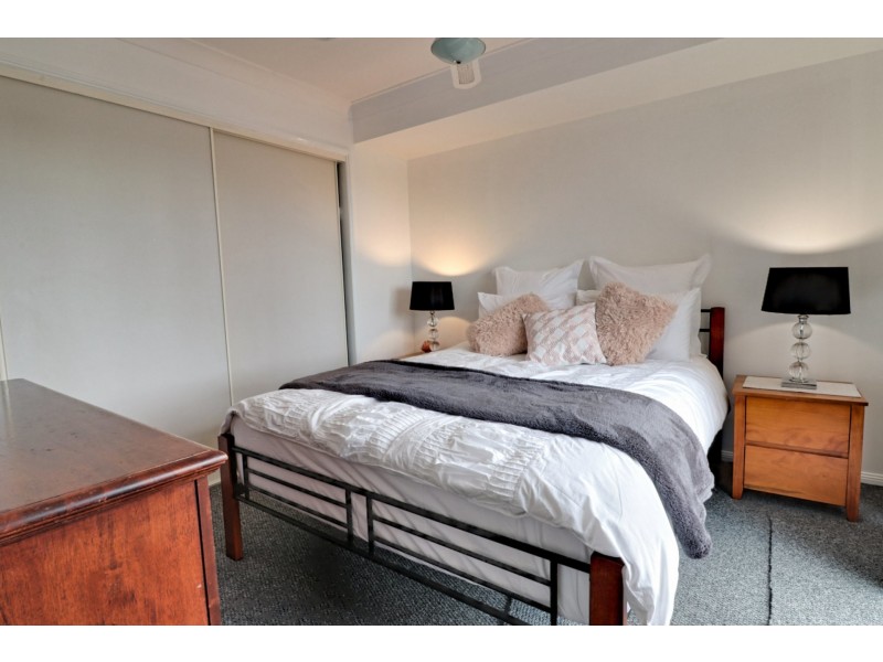 35 Yamble Drive, Ocean Shores NSW 2483