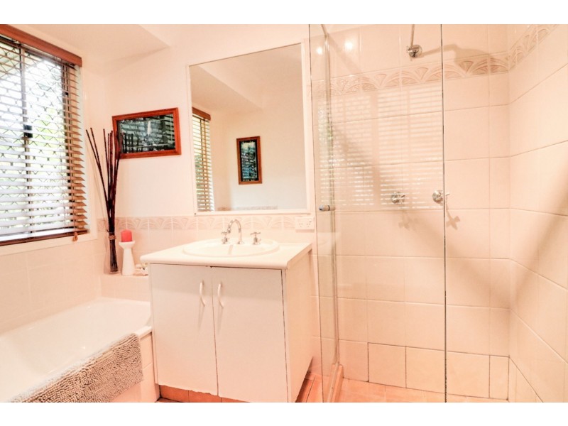 35 Yamble Drive, Ocean Shores NSW 2483