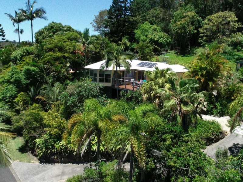 35 Yamble Drive, Ocean Shores NSW 2483