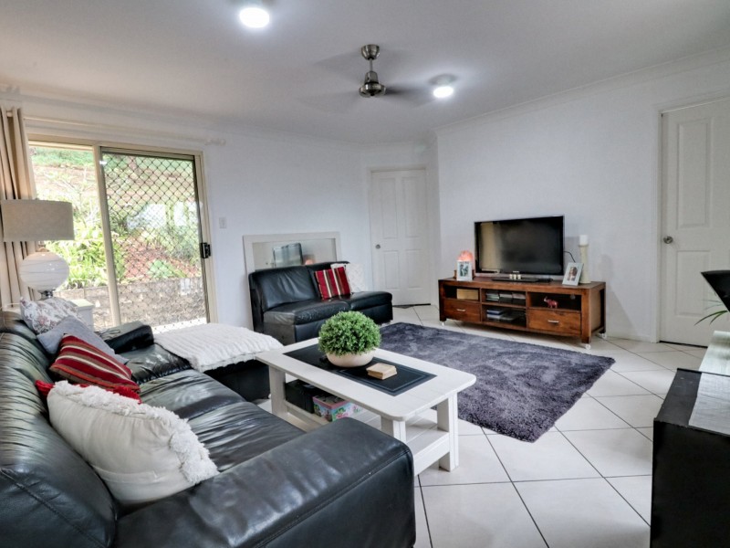 35 Yamble Drive, Ocean Shores NSW 2483