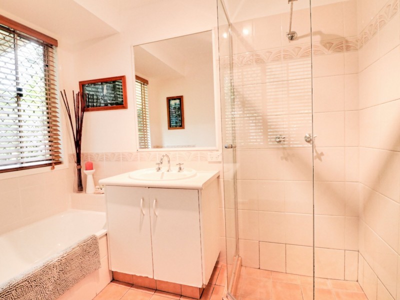 35 Yamble Drive, Ocean Shores NSW 2483